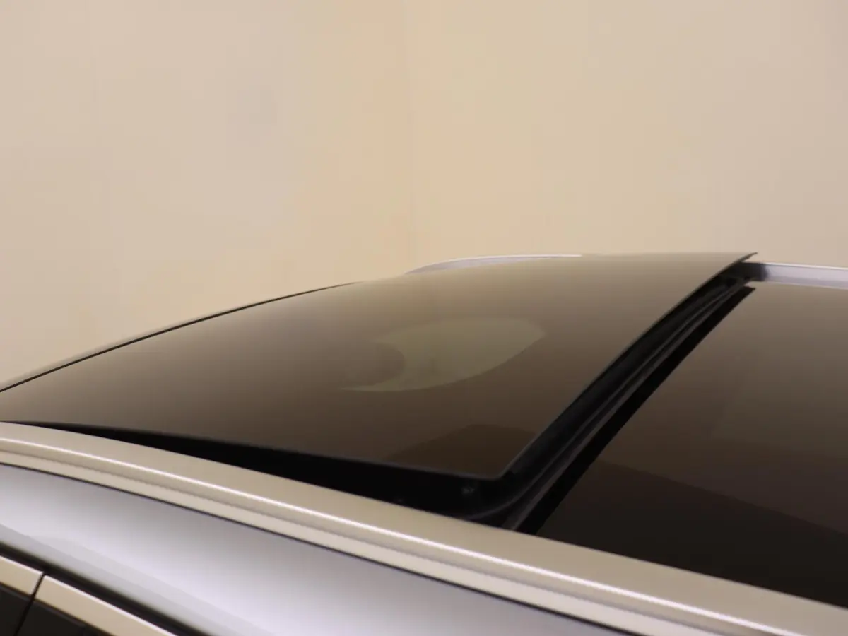 300 e AMG Line / Panoramadak / Stoelventilatie / Superscreen / 360Graden-Camera / Memory-Stoelen /