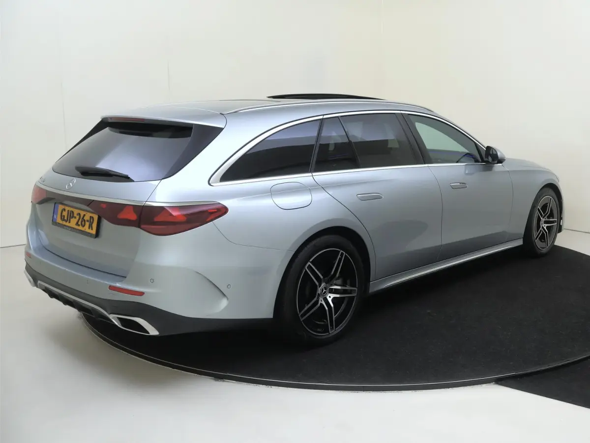 300 e AMG Line / Panoramadak / Stoelventilatie / Superscreen / 360Graden-Camera / Memory-Stoelen /
