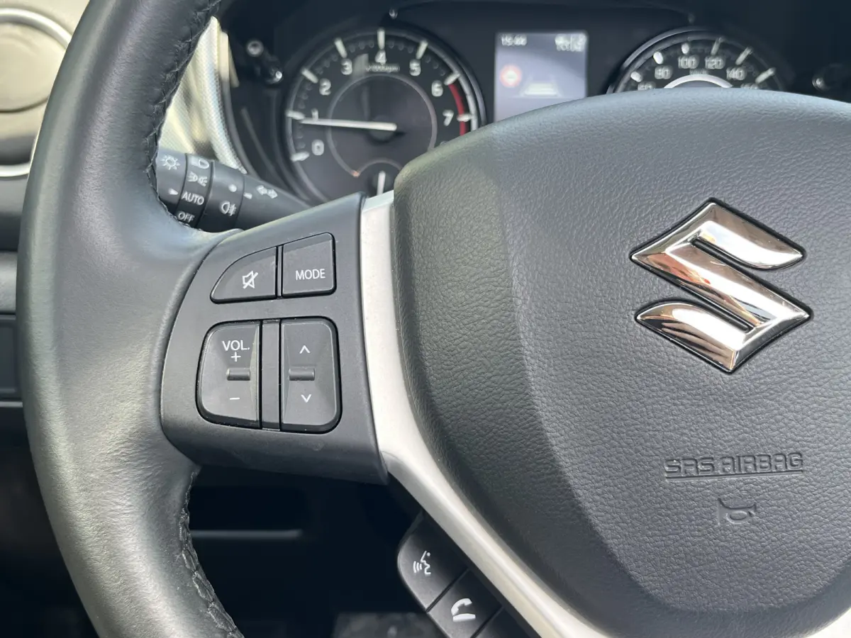 1.4 Boosterjet Smart Hybrid Style Automaat | €2.000,- voordeel | Meerdere kleuren leverbaar | Pano | Adapt. Cruise | Camera | Dodehoek | Rijstrook | Stoelverwarming | etc. etc.