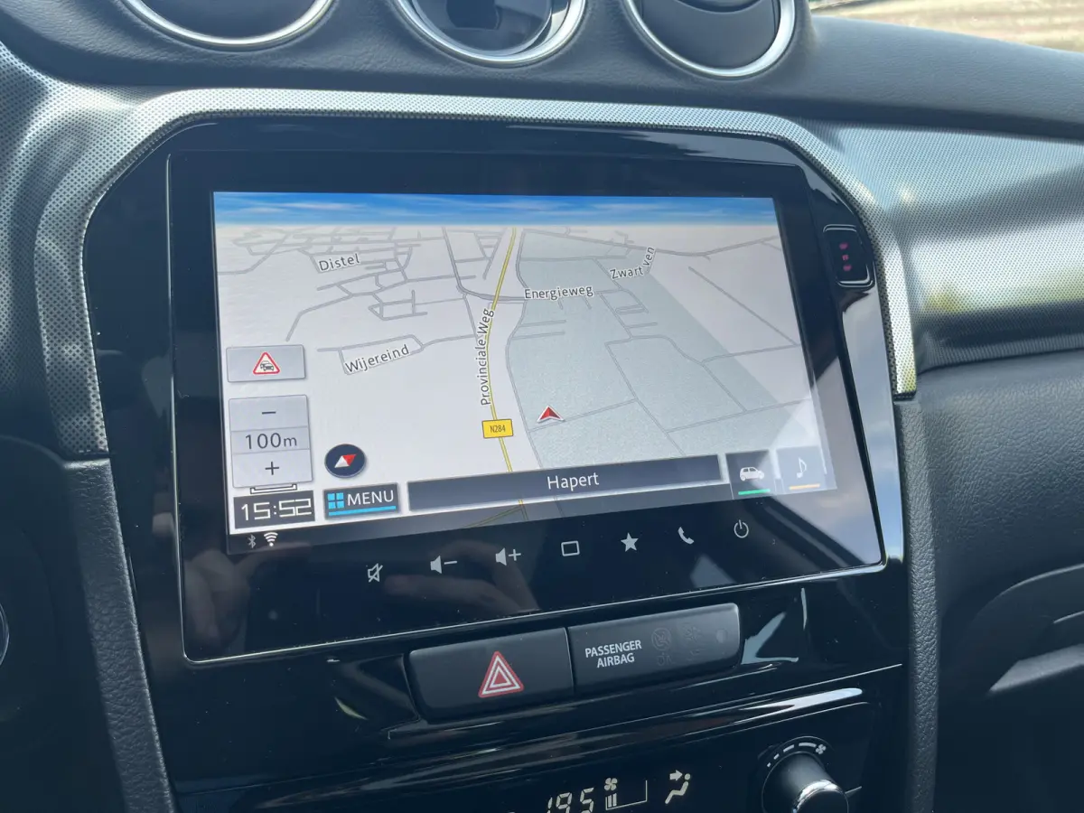 1.4 Boosterjet Smart Hybrid Style Automaat | €2.000,- voordeel | Meerdere kleuren leverbaar | Pano | Adapt. Cruise | Camera | Dodehoek | Rijstrook | Stoelverwarming | etc. etc.