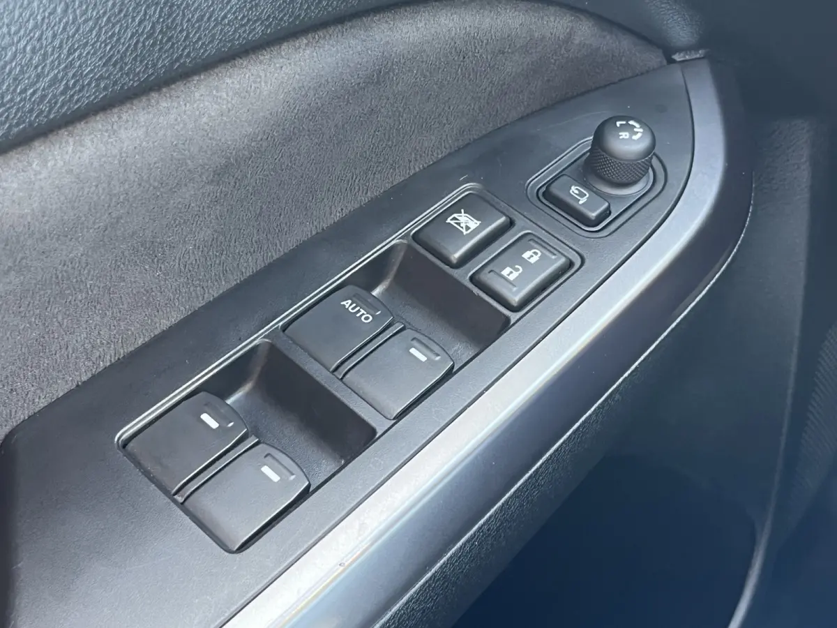 1.4 Boosterjet Smart Hybrid Style Automaat | €2.000,- voordeel | Meerdere kleuren leverbaar | Pano | Adapt. Cruise | Camera | Dodehoek | Rijstrook | Stoelverwarming | etc. etc.