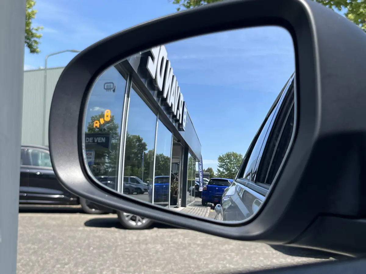 1.4 Boosterjet Smart Hybrid Style Automaat | €2.000,- voordeel | Meerdere kleuren leverbaar | Pano | Adapt. Cruise | Camera | Dodehoek | Rijstrook | Stoelverwarming | etc. etc.