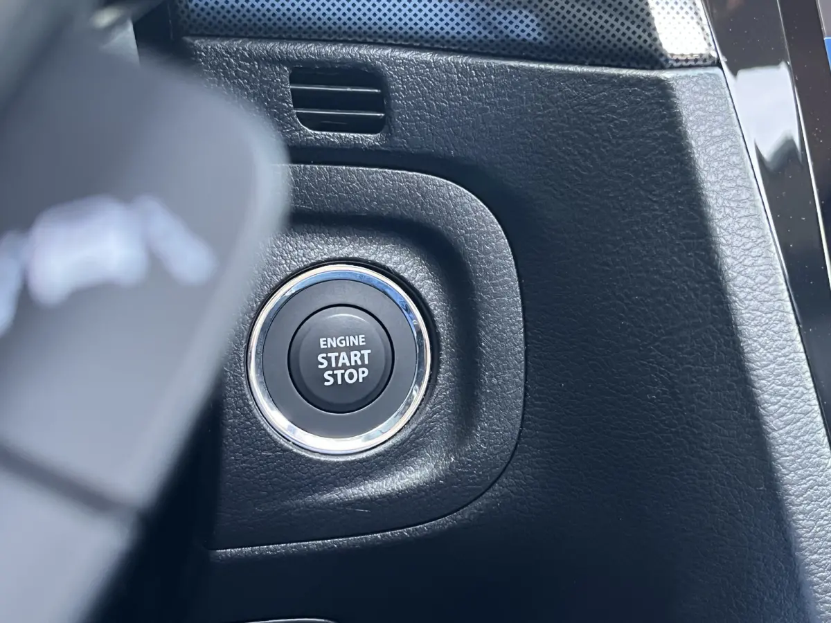 1.4 Boosterjet Smart Hybrid Style Automaat | €2.000,- voordeel | Meerdere kleuren leverbaar | Pano | Adapt. Cruise | Camera | Dodehoek | Rijstrook | Stoelverwarming | etc. etc.
