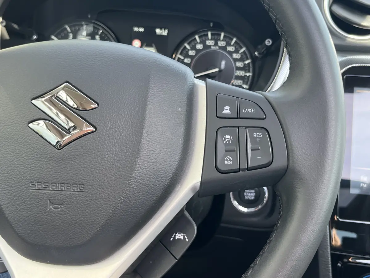 1.4 Boosterjet Smart Hybrid Style Automaat | €2.000,- voordeel | Meerdere kleuren leverbaar | Pano | Adapt. Cruise | Camera | Dodehoek | Rijstrook | Stoelverwarming | etc. etc.