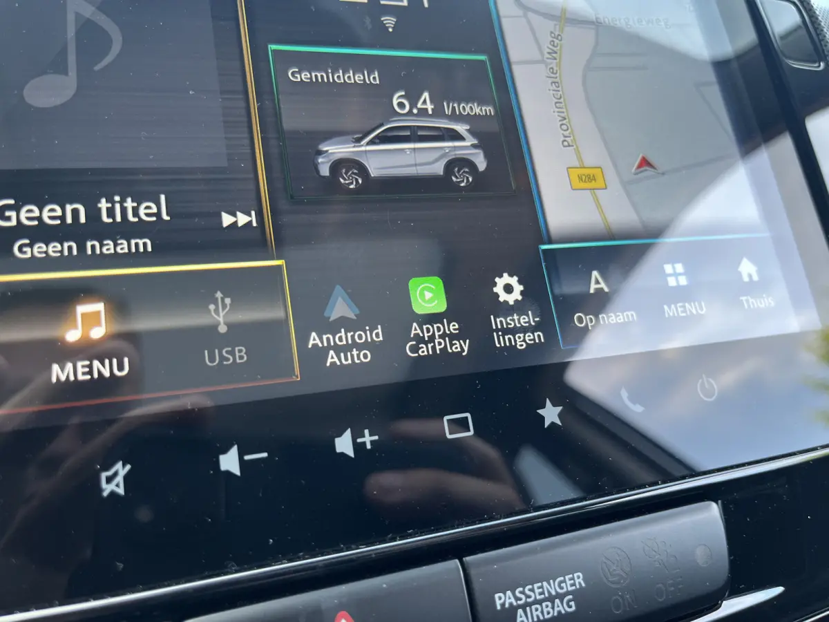 1.4 Boosterjet Smart Hybrid Style Automaat | €2.000,- voordeel | Meerdere kleuren leverbaar | Pano | Adapt. Cruise | Camera | Dodehoek | Rijstrook | Stoelverwarming | etc. etc.