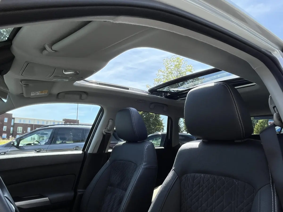 1.4 Boosterjet Smart Hybrid Style Automaat | €2.000,- voordeel | Meerdere kleuren leverbaar | Pano | Adapt. Cruise | Camera | Dodehoek | Rijstrook | Stoelverwarming | etc. etc.