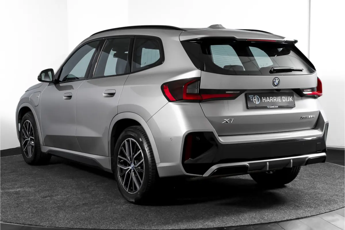 xDrive25e 245 PK M-Sport | Premium Pack | Cruise | Dig. Cockpit | Stoelverw. | PDC | Camera | NAV+App. Connect | ECC | Elek. Klep | LM 18" | 9072