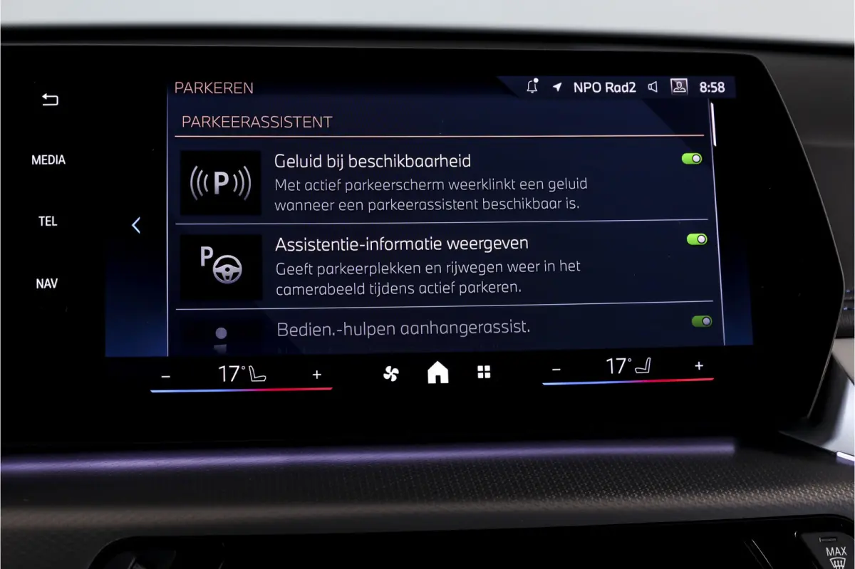 xDrive25e 245 PK M-Sport | Premium Pack | Cruise | Dig. Cockpit | Stoelverw. | PDC | Camera | NAV+App. Connect | ECC | Elek. Klep | LM 18" | 9072