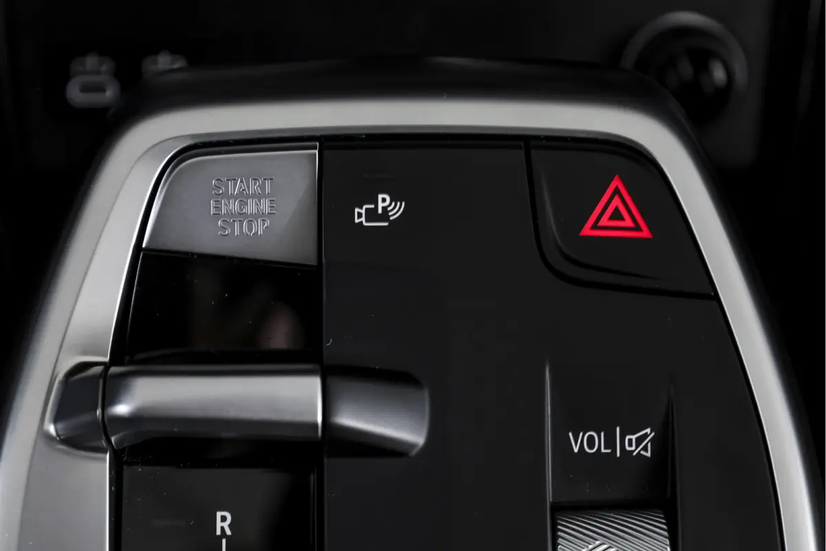 xDrive25e 245 PK M-Sport | Premium Pack | Cruise | Dig. Cockpit | Stoelverw. | PDC | Camera | NAV+App. Connect | ECC | Elek. Klep | LM 18" | 9072