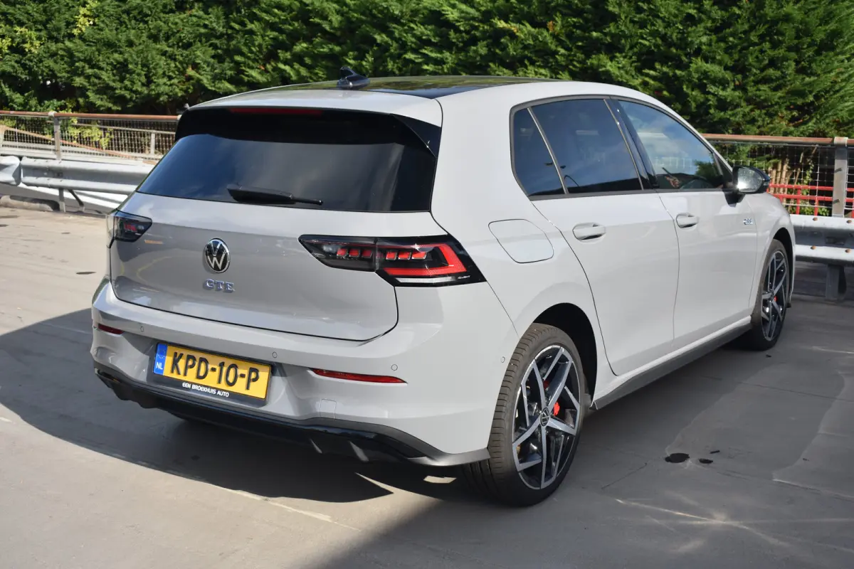 1.5 TSI eHybrid 272PK GTE SOH 98,52% | VERLENGDE GARANTIE | Panoramadak | IQ Light LED Matrix | Travel Assist | Head-up display | 360 Camera | VERLENGDE GARANTIE