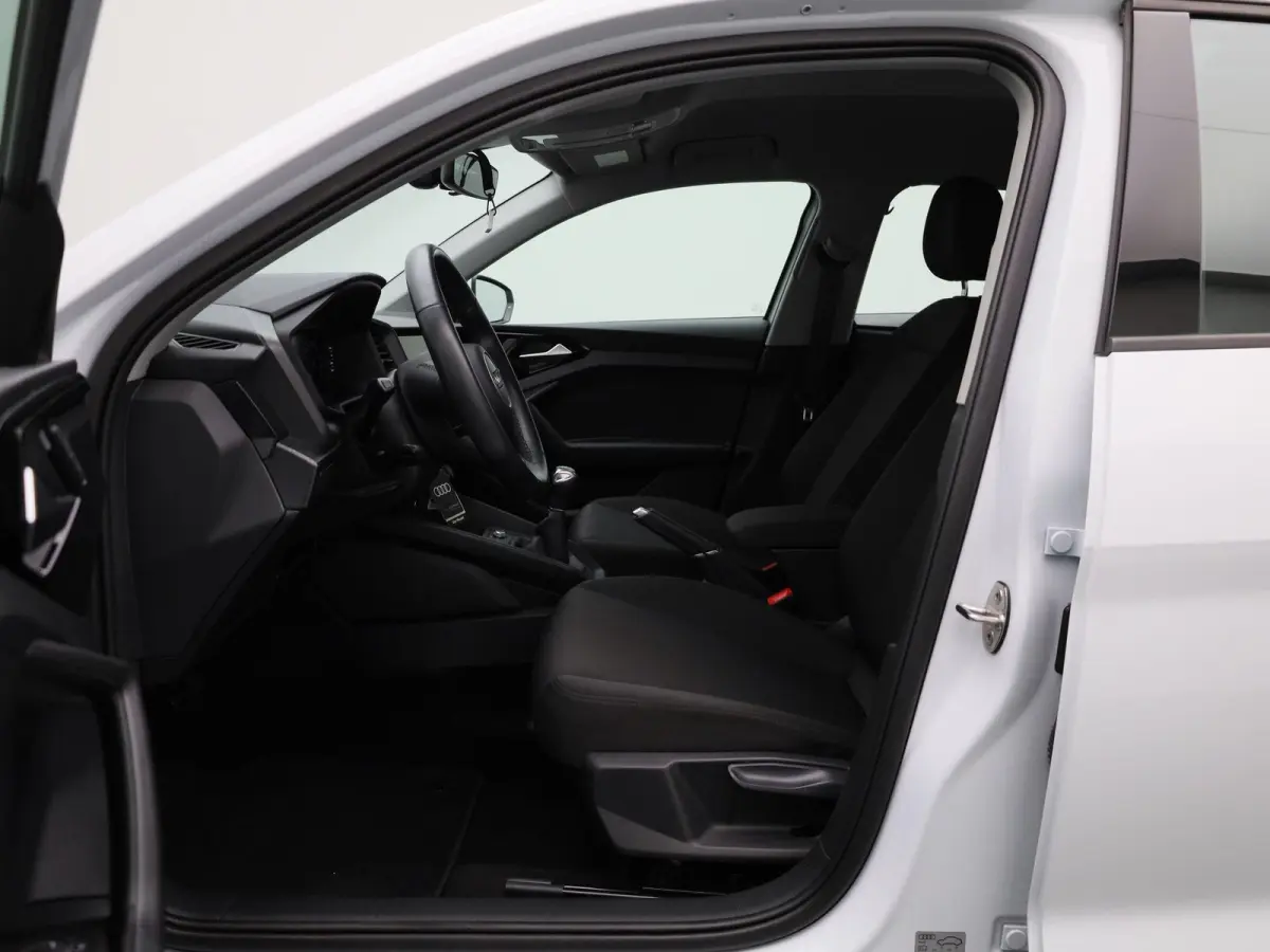 25 TFSI Pro Line | Apple Carplay / Android Auto | Navigatie | Climate Control | Cruise Control | Virtual Cockpit | Bluetooth | DAB | Parkeersensoren | Lichtmetalen Velgen |
