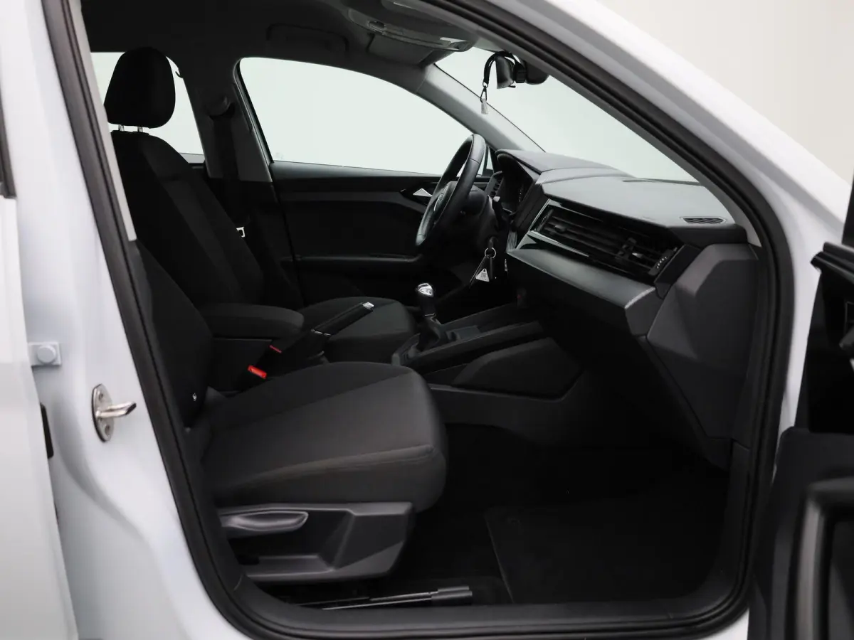25 TFSI Pro Line | Apple Carplay / Android Auto | Navigatie | Climate Control | Cruise Control | Virtual Cockpit | Bluetooth | DAB | Parkeersensoren | Lichtmetalen Velgen |