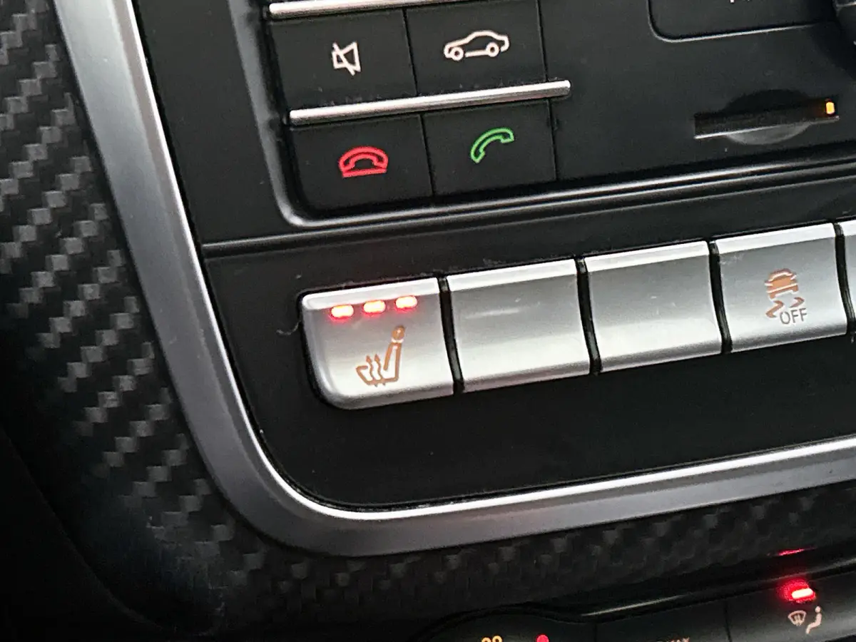 AMG 45 4MATIC FACE-LIFT(Perfect OnderH, Panoramadak, Carplay, StoelV, Clima, Navi Groot, PDC V+A, Etc)