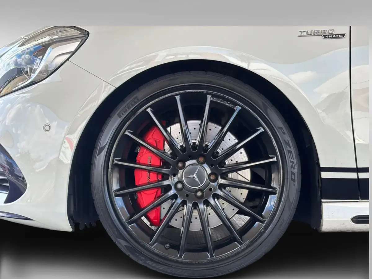 AMG 45 4MATIC FACE-LIFT(Perfect OnderH, Panoramadak, Carplay, StoelV, Clima, Navi Groot, PDC V+A, Etc)