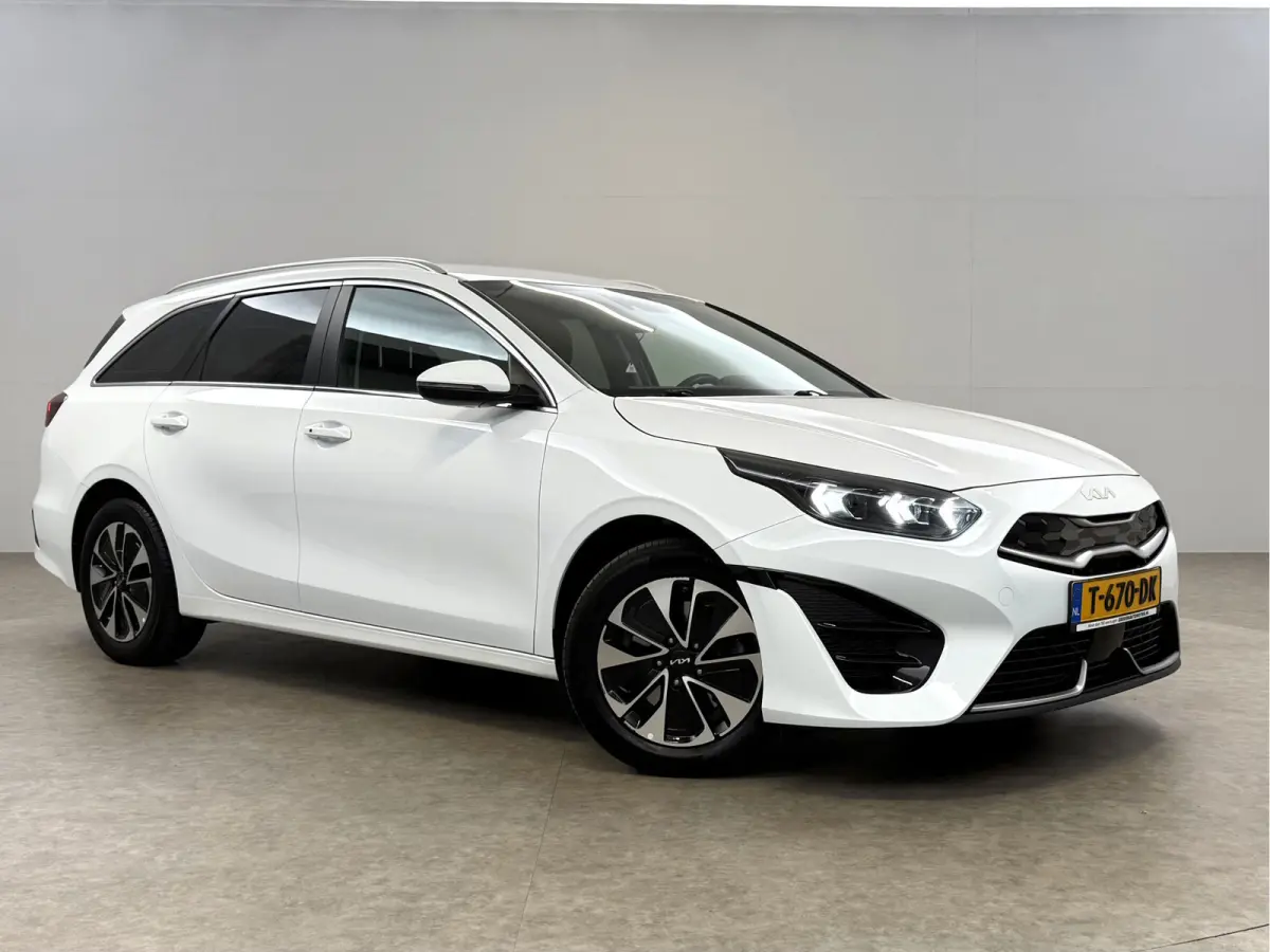 1.6 GDI PHEV DynamicLine | Camera | Cruise | Carplay | Keyless | Navi | LED | NAP