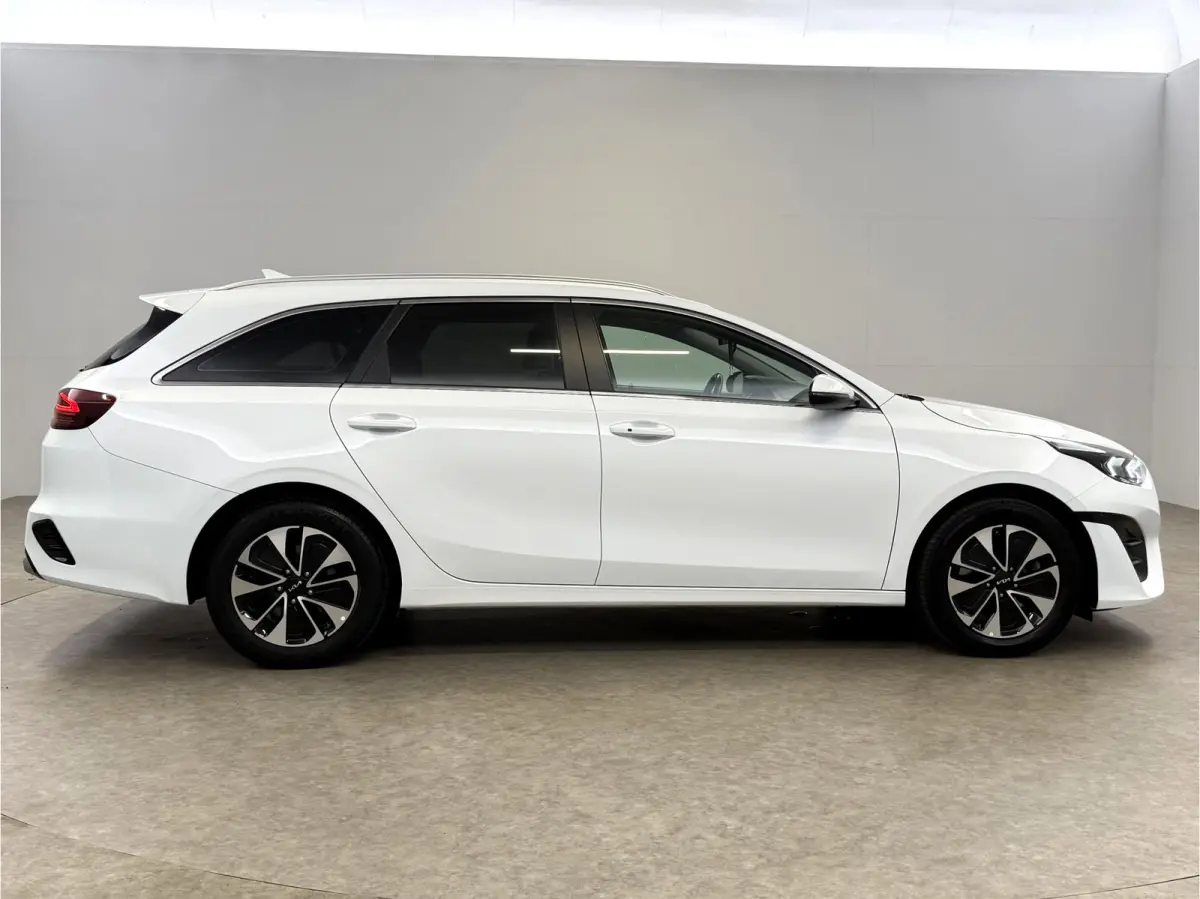 1.6 GDI PHEV DynamicLine | Camera | Cruise | Carplay | Keyless | Navi | LED | NAP