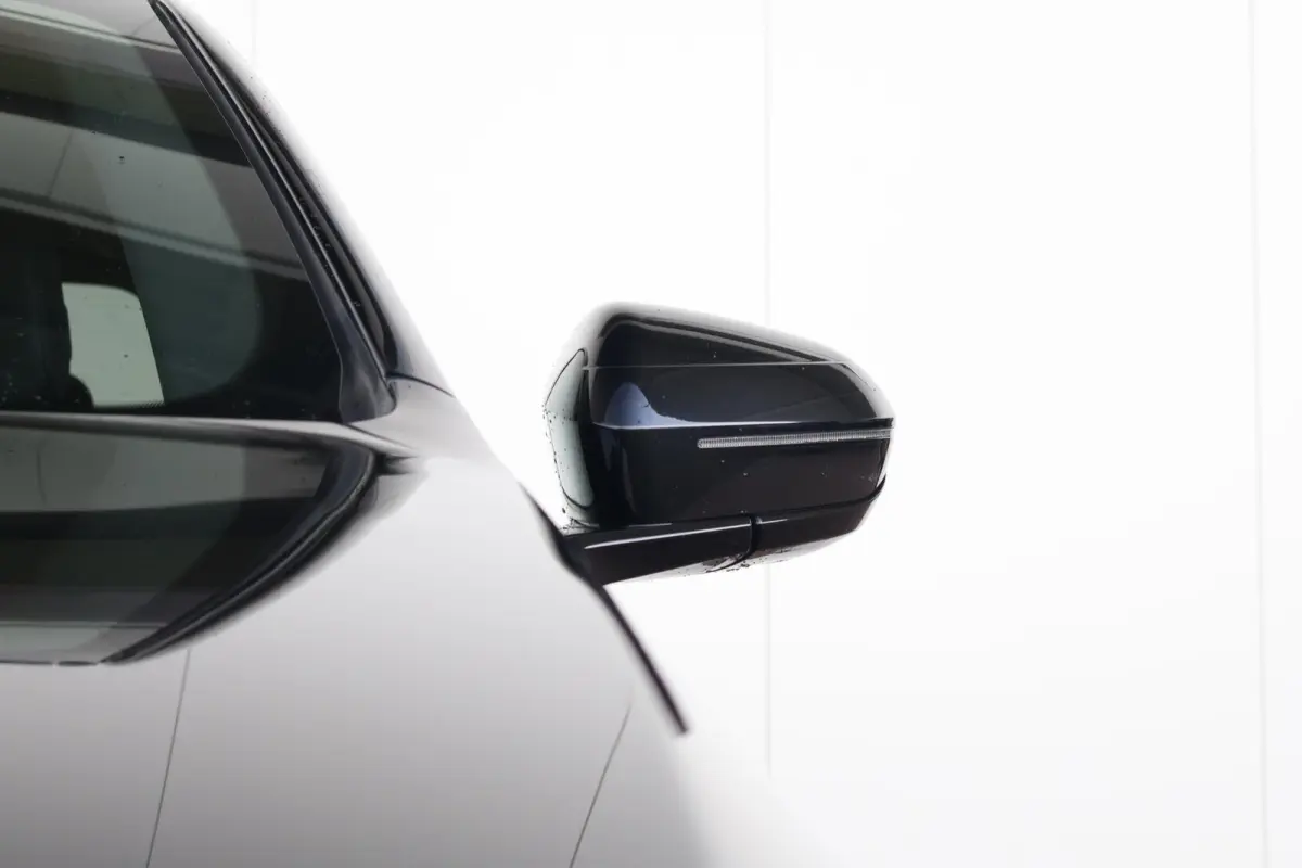 530e xDrive | SoH 100% | M-Sport Pakket | Panorama Dak | Trekhaak | Harman Kardon | Driving Assistant Plus | Adaptieve LED | Verwarmde Voorstoelen |