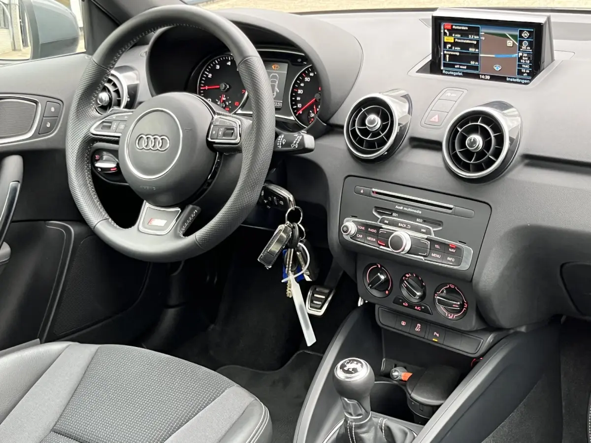1.0 TFSI Advance Sport S-Line | NL Auto/1e Eig./Navi/Airco/Cruise/17"/PDC V+A
