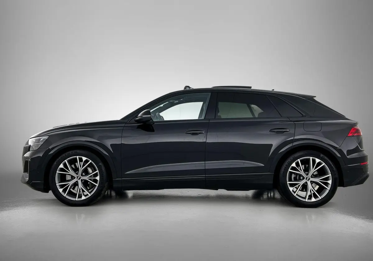 55 TFSI e quattro Pro Line 394 PK | S-line | Adaptive cruise control | Glazen panoramadak | Luchtvering | 360 graden camera | Dodehoekdetectie | Stoelverwarming voor & achter Head-up display