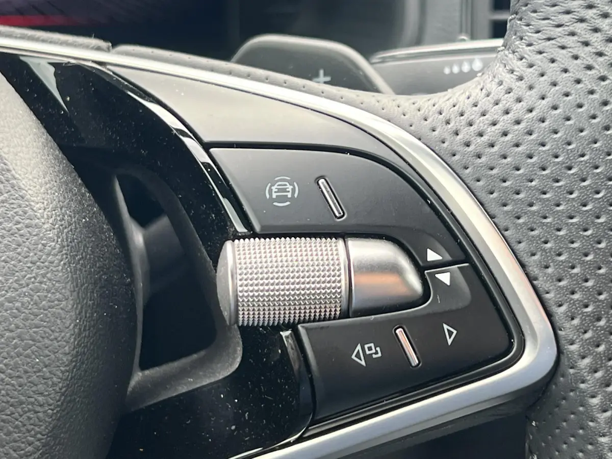 1.5 TSI ACT Sportline Business Ultimate | Pano | Trekhaak wegklapbaar | Navi | LED Matrix | El.a.klep Vitrual Pedal