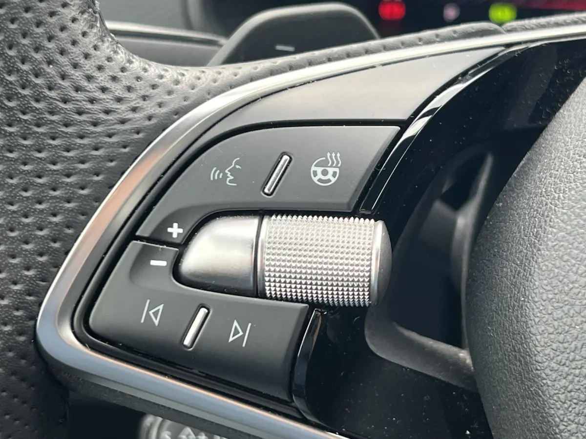 1.5 TSI ACT Sportline Business Ultimate | Pano | Trekhaak wegklapbaar | Navi | LED Matrix | El.a.klep Vitrual Pedal
