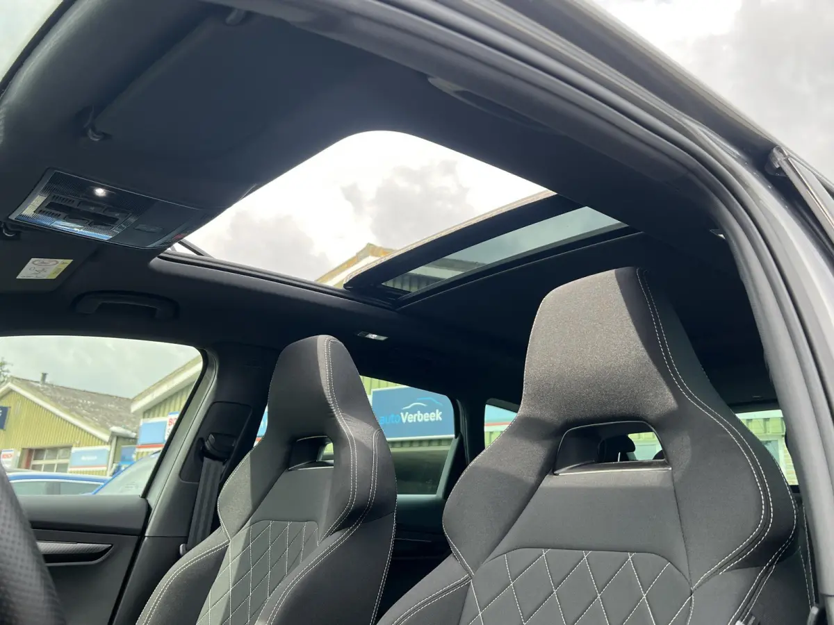 1.5 TSI ACT Sportline Business Ultimate | Pano | Trekhaak wegklapbaar | Navi | LED Matrix | El.a.klep Vitrual Pedal