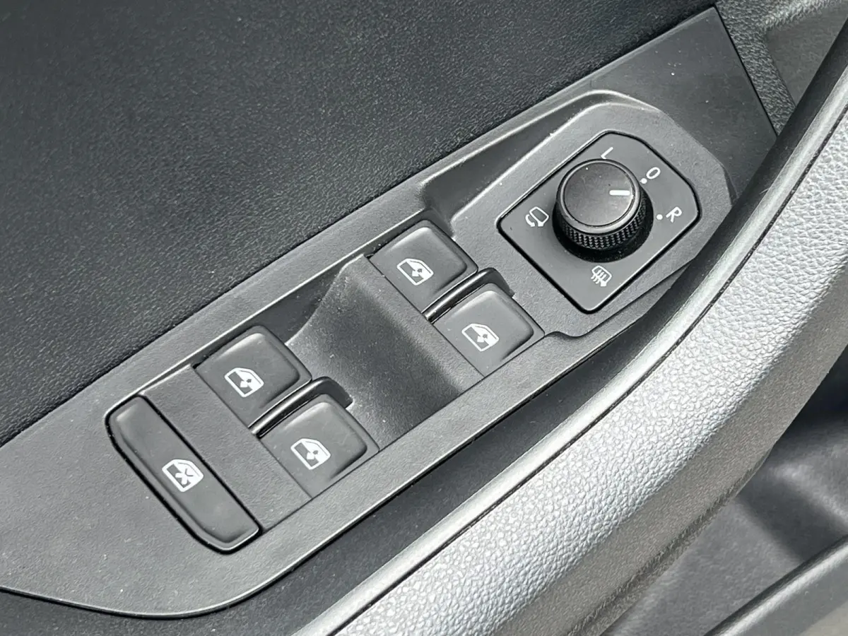 1.5 TSI ACT Sportline Business Ultimate | Pano | Trekhaak wegklapbaar | Navi | LED Matrix | El.a.klep Vitrual Pedal