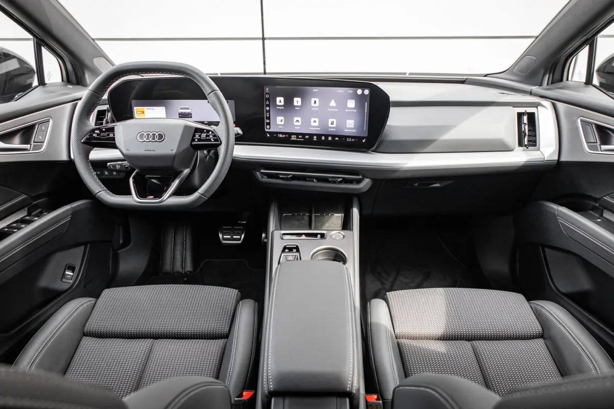 286pk S Edition Performance 82 kWh | Panoramadak | Trekhaak Wegklapbaar