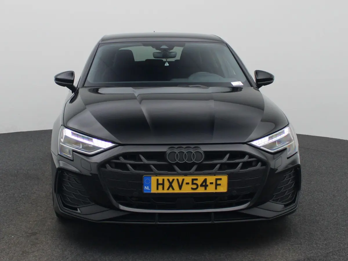 40 TFSI e S edition 204 PK | Automaat | Adaptive cruise control | Achteruitrijcamera | Sonos | Climate control | Navigatie | Stoelverwarming | Smartphone interface | Head-up display | Optiek