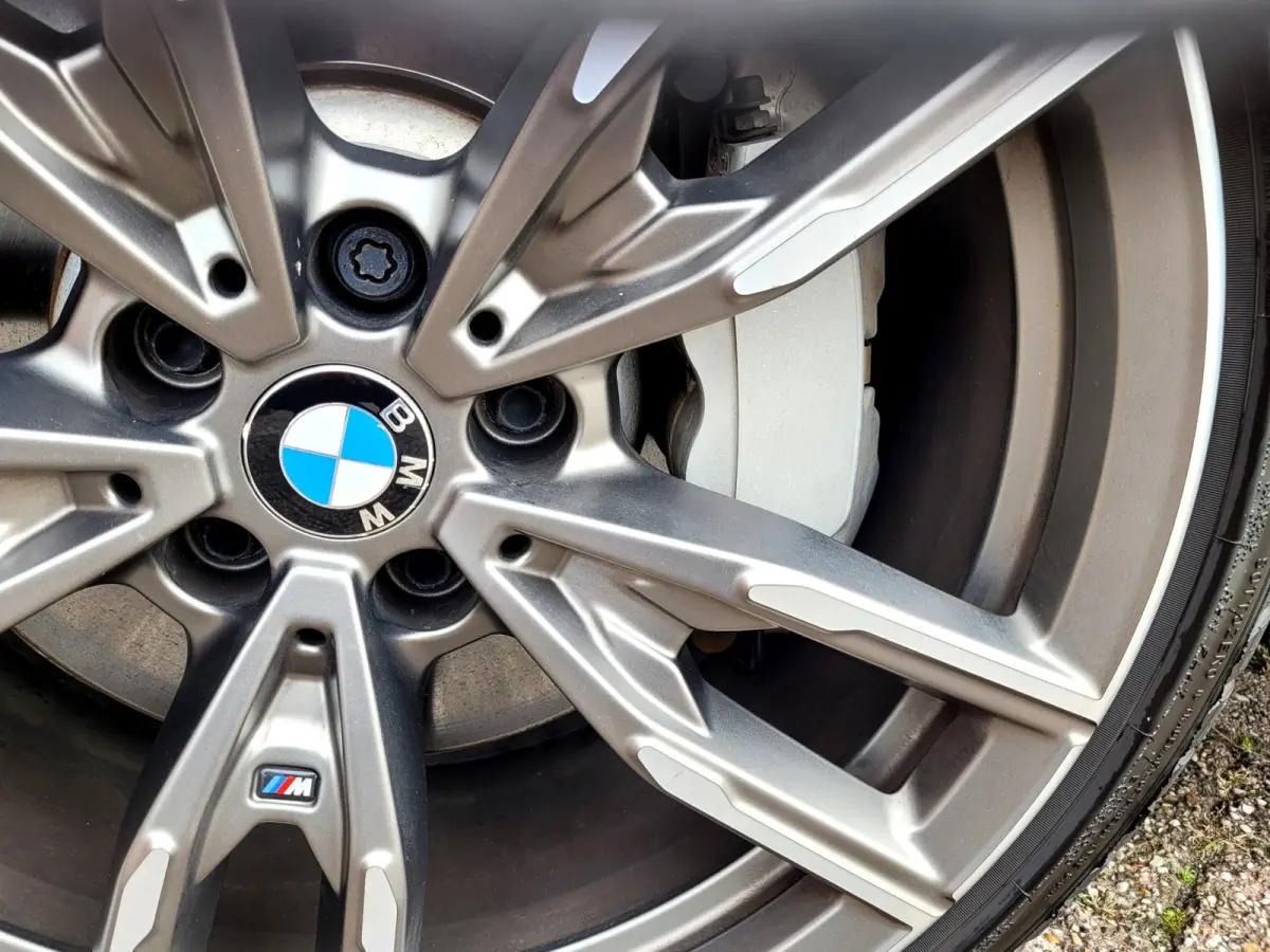 330e Sport Line 292PK, M-stuur, HIFI, 19" M-velgen breedset (1e eig. NL NAP)