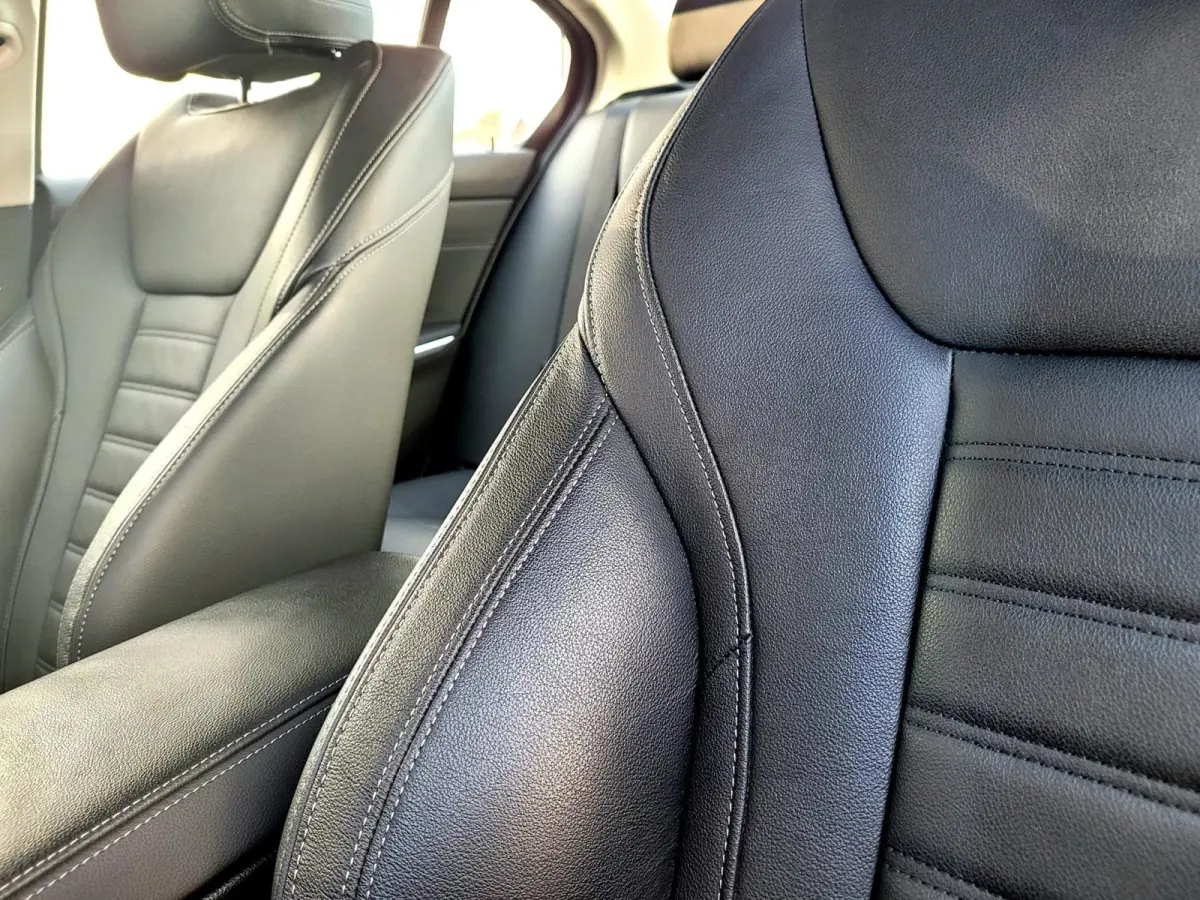 330e Sport Line 292PK, M-stuur, HIFI, 19" M-velgen breedset (1e eig. NL NAP)