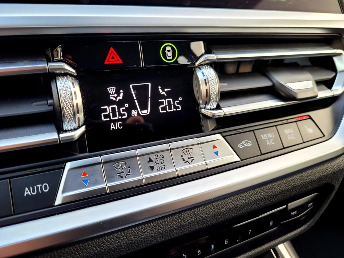 330e Sport Line 292PK, M-stuur, HIFI, 19" M-velgen breedset (1e eig. NL NAP)