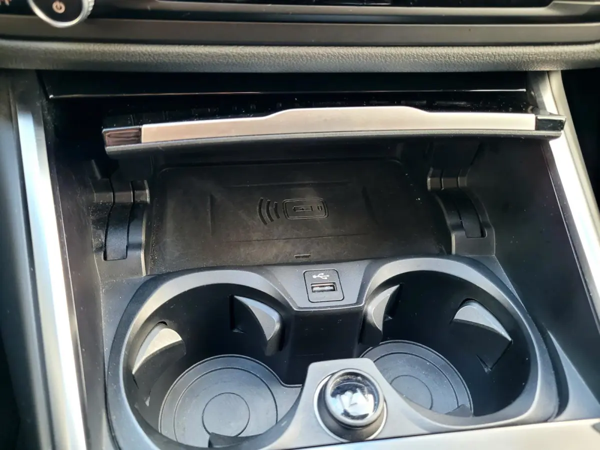 330e Sport Line 292PK, M-stuur, HIFI, 19" M-velgen breedset (1e eig. NL NAP)