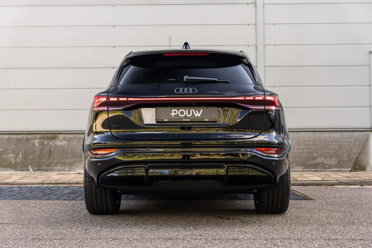 252pk S Edition 83 kWh | Luchtvering | Panoramadak