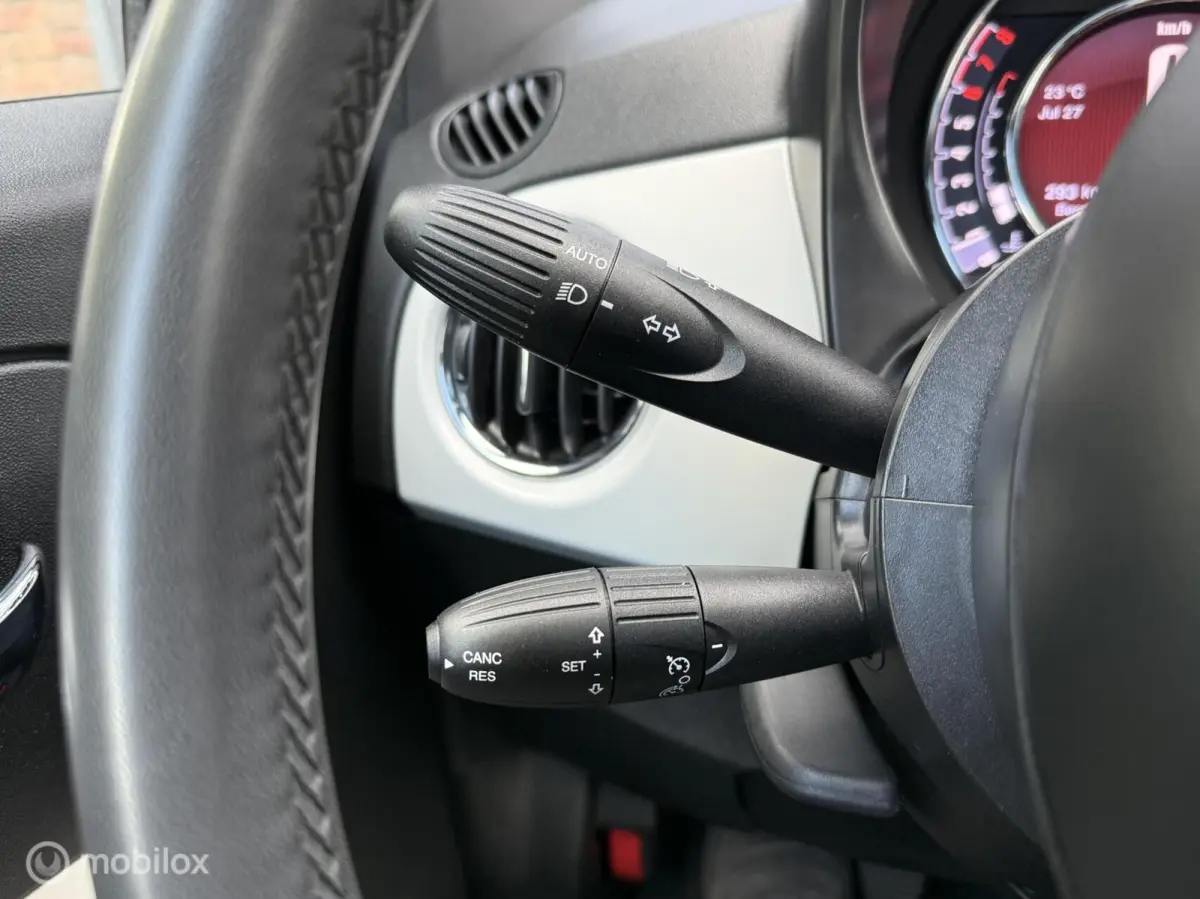1.0 Hybrid Star Panodak Navi Carplay PDC 16 inch Cruise Control