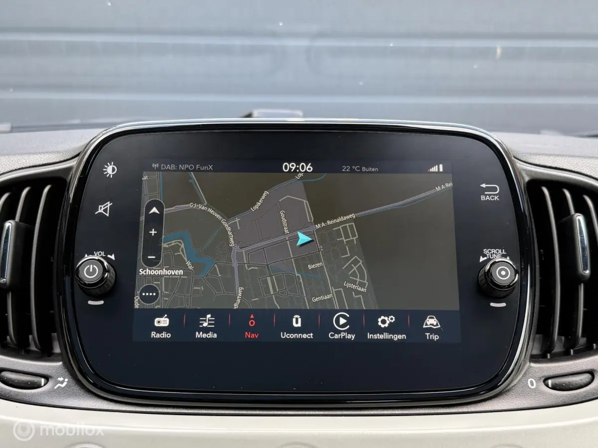 1.0 Hybrid Star Panodak Navi Carplay PDC 16 inch Cruise Control