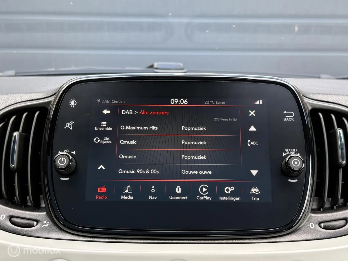 1.0 Hybrid Star Panodak Navi Carplay PDC 16 inch Cruise Control