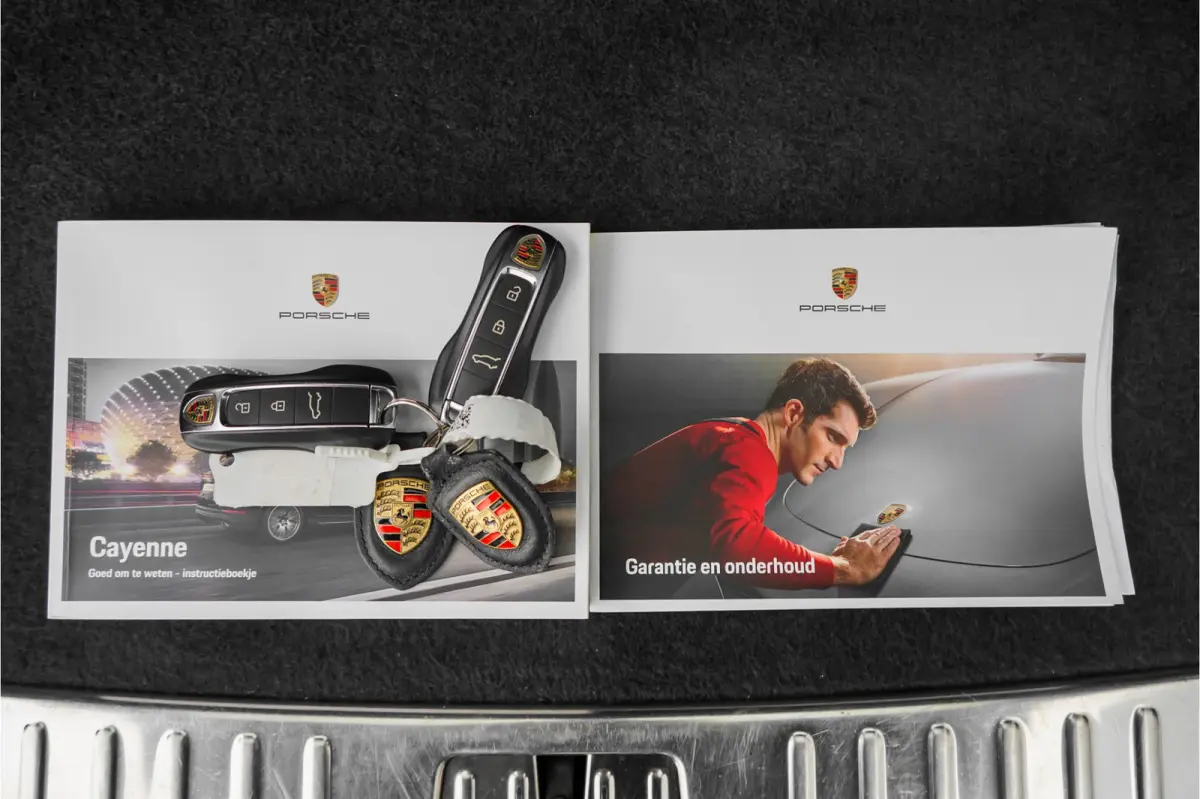 3.0 E-Hybrid Pano Camera 360° Sport Chrono Luchtvering