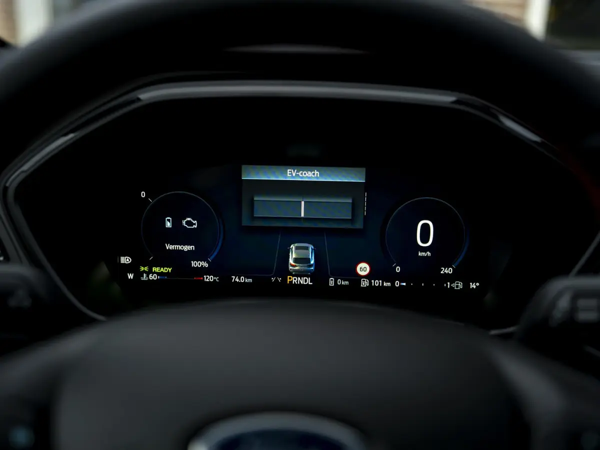 2.5 PHEV ST-Line | Stoel-/stuur-/voorruit en achterbank verwarming | Navi | 2.100kg trekgewicht