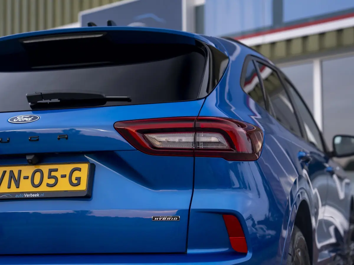 2.5 PHEV ST-Line | Stoel-/stuur-/voorruit en achterbank verwarming | Navi | 2.100kg trekgewicht