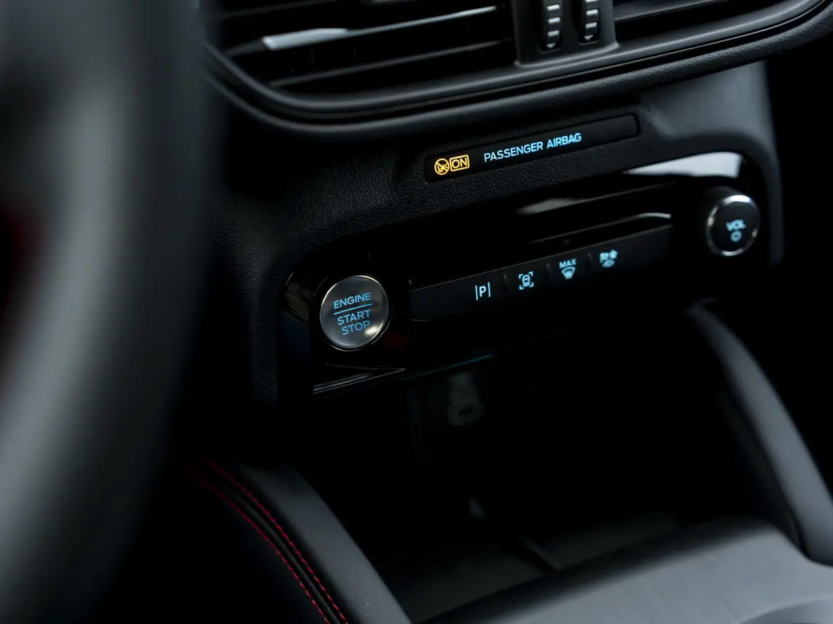 2.5 PHEV ST-Line | Stoel-/stuur-/voorruit en achterbank verwarming | Navi | 2.100kg trekgewicht