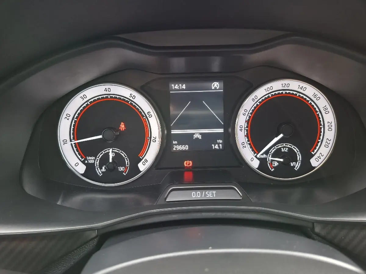 1.0 TSI Monte Carlo * 29.000KM! * Panoramadak * Stoelverwarming * Carplay * Full Led *