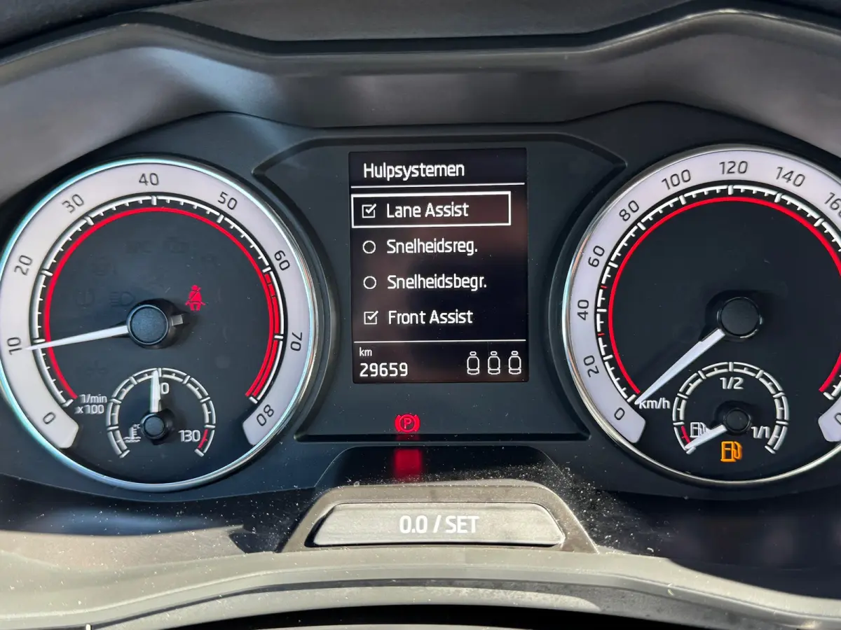 1.0 TSI Monte Carlo * 29.000KM! * Panoramadak * Stoelverwarming * Carplay * Full Led *
