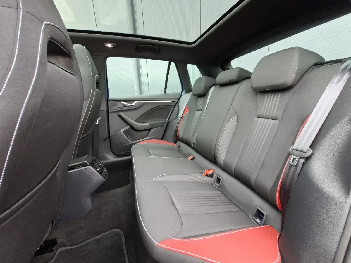 1.0 TSI Monte Carlo * 29.000KM! * Panoramadak * Stoelverwarming * Carplay * Full Led *