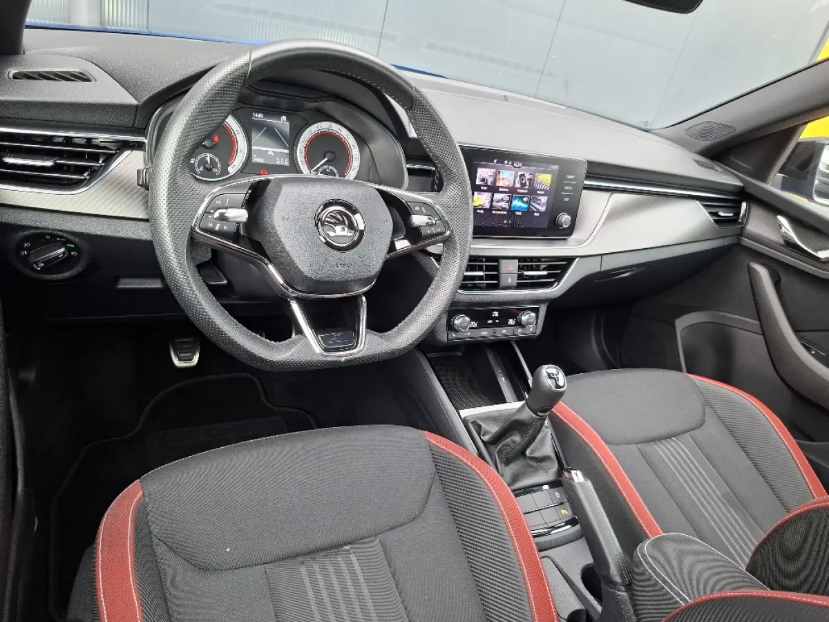1.0 TSI Monte Carlo * 29.000KM! * Panoramadak * Stoelverwarming * Carplay * Full Led *