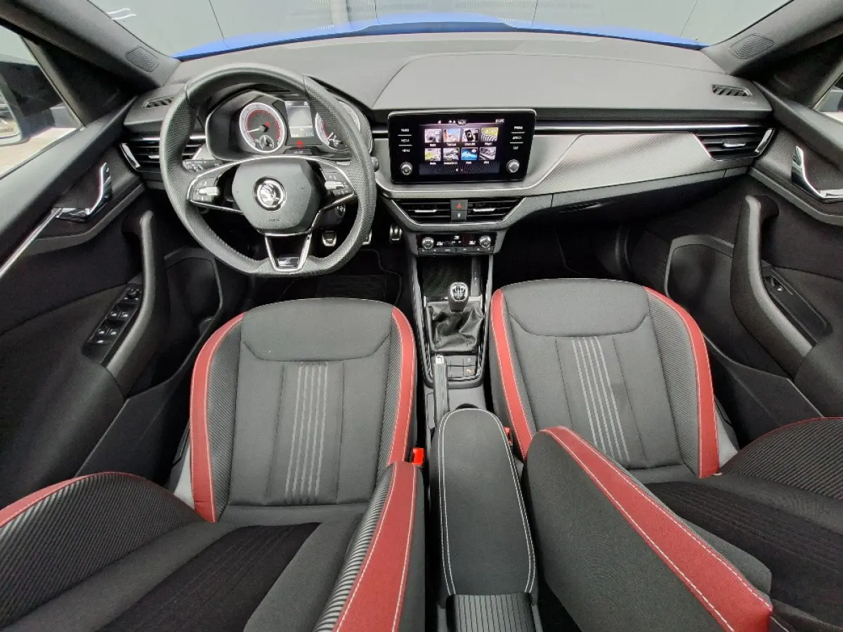 1.0 TSI Monte Carlo * 29.000KM! * Panoramadak * Stoelverwarming * Carplay * Full Led *