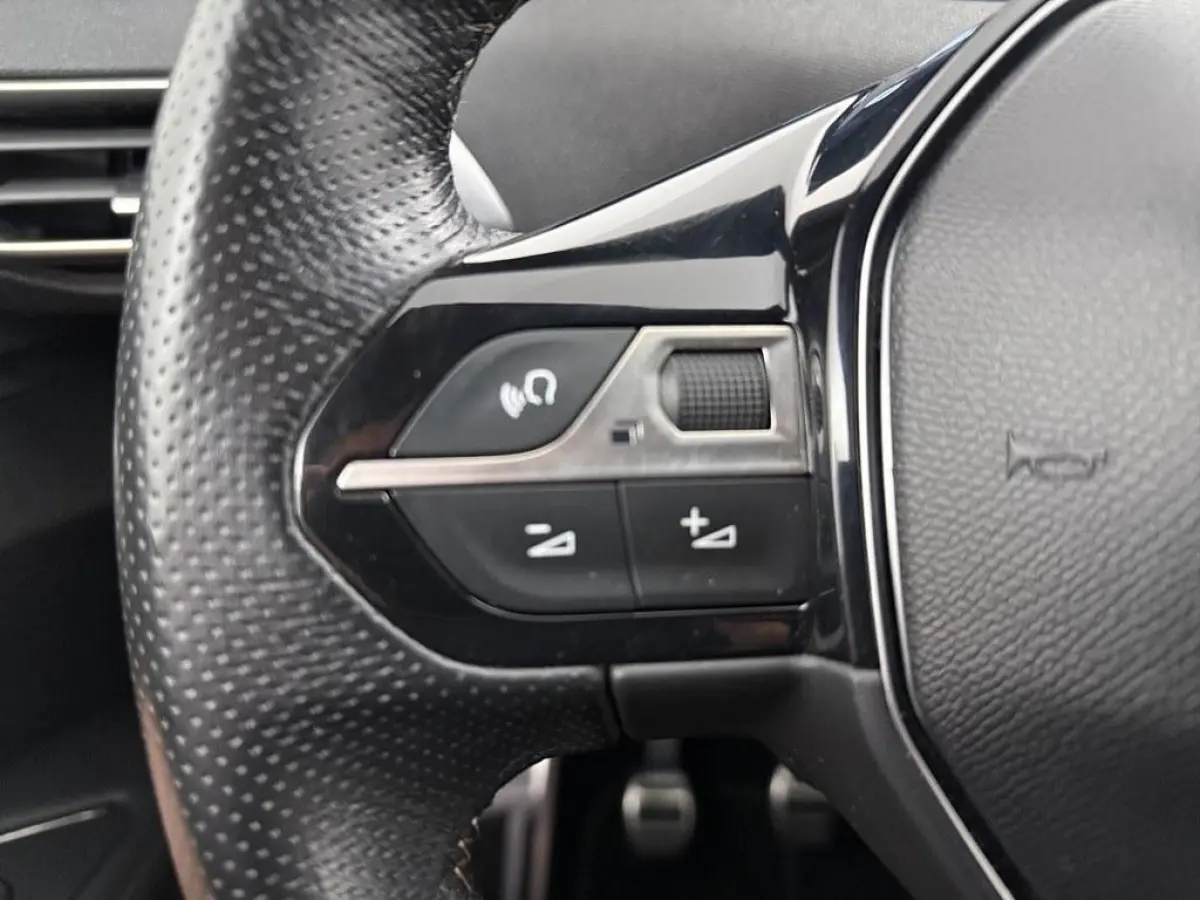 1.2T 130PK GT Line Trekhaak/Ecc/Camera/Led/CarPlay