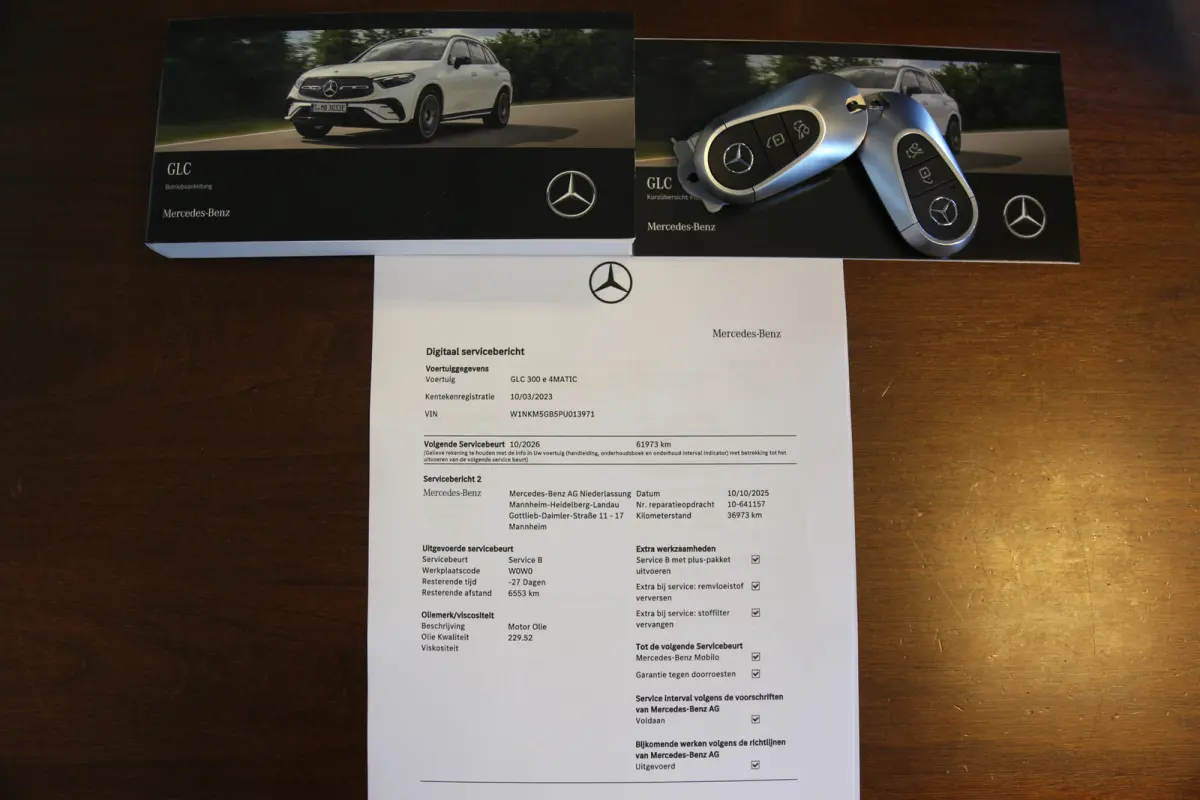 4MATIC Plug in*Perfect MB Onderh.*Luchtvering/Pano/Elek. Trekhaak/Snellader/Burmester/Memorie/Dodehoek/Camera*