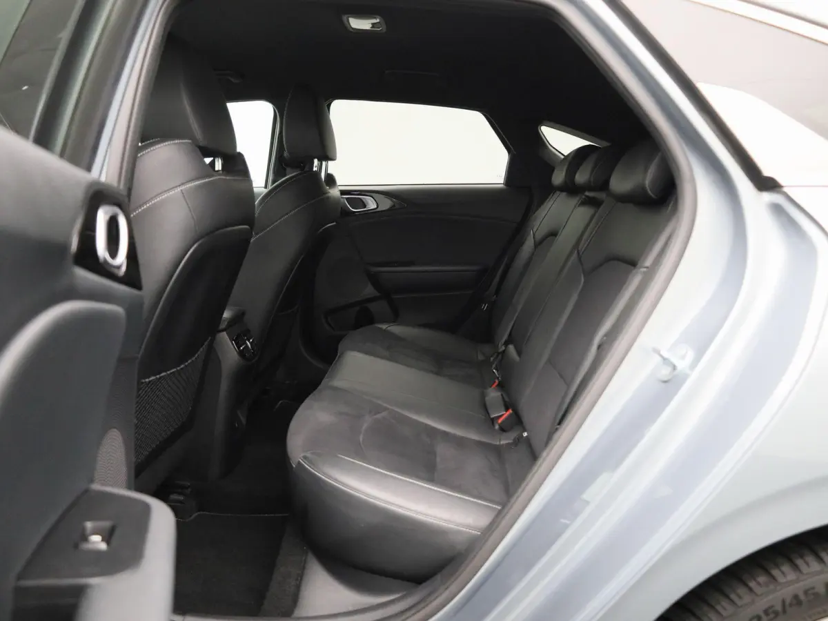 1.0 T-GDi GT-Line | Navigatie | Half leder | Apple Carplay / Android Auto | Climate Control | Camera | Elec. Achterklep | Stoel- Stuurverwarming | DAB | Cruise Control | LMV |