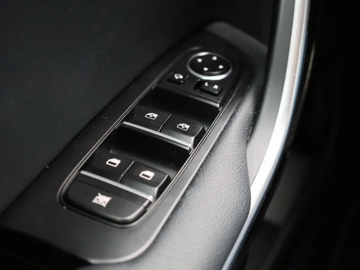 1.0 T-GDi GT-Line | Navigatie | Half leder | Apple Carplay / Android Auto | Climate Control | Camera | Elec. Achterklep | Stoel- Stuurverwarming | DAB | Cruise Control | LMV |